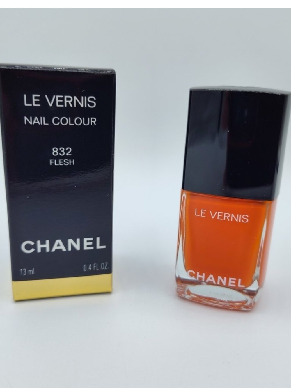 Chanel Le Vernis Nail Colour PolishChanel Le Vernis Nail Colour - 832 Flesh